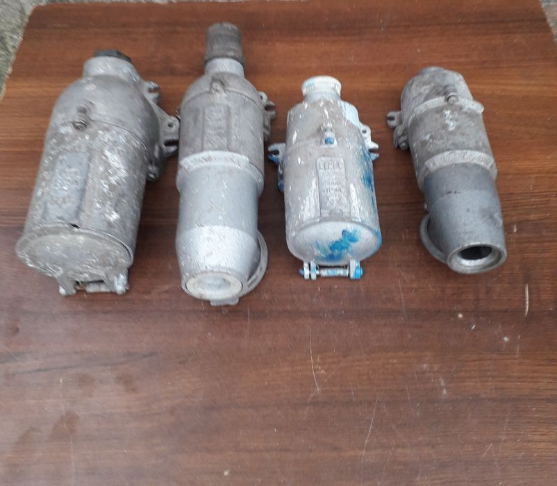 Wtyki,  gniazda na płaskie bolce