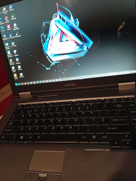 Portátil Toshiba Satellite Pro S300