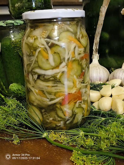 Sałatka Wielowarzywna w zalewie Octowej
