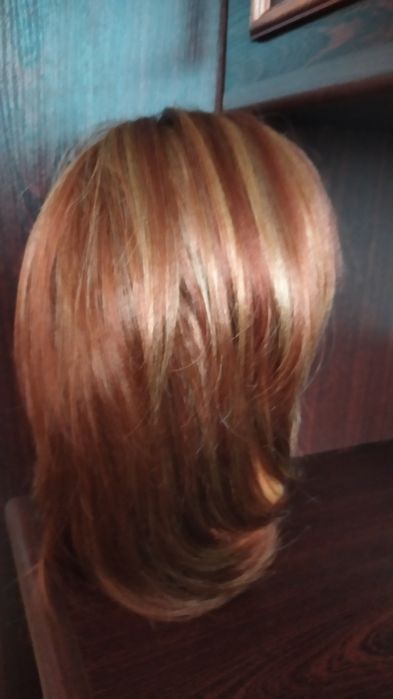 Перука жіноча,подовжене каре