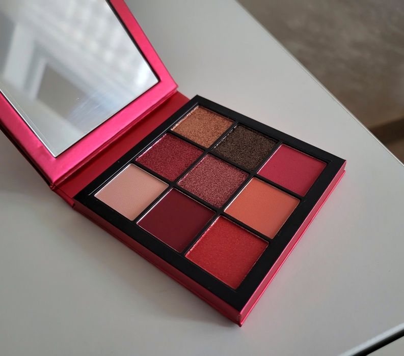 Paleta cieni Huda Beauty Ruby Obsessions