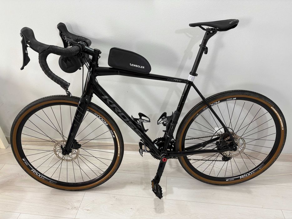 Nowy Kross Esker 6.0 XL, Oklejony folią, Łącznie dodatki wartości 1800