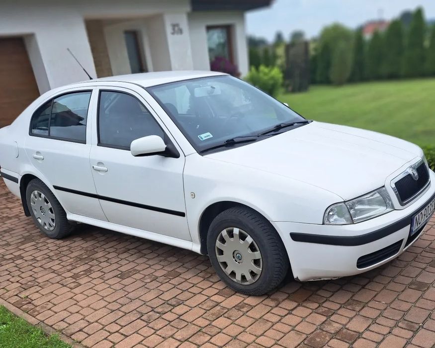 Skoda Octavia Skoda Octavia -polski salon, jedyny użytkownik