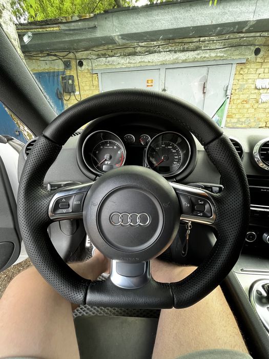 Продаж Audi tt 8j