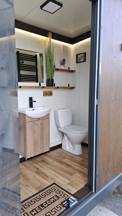 Kontener Pawilon sanitarny Łazienka WC Prysznic z płyt warstwowej