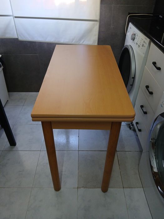 Mesa de cozinha extensível
