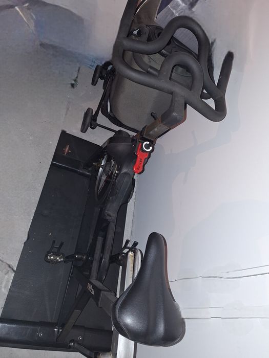 Bicicleta de ginásio