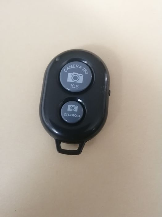 Блютуз кнопка з акумулятором.