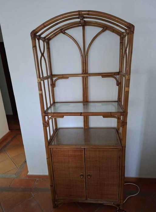 Estante / Aparador / Movel em bambu