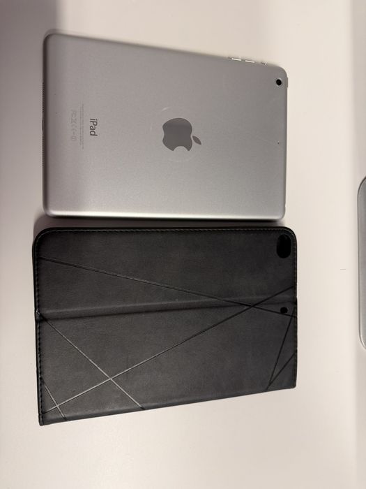 iPad mini 2 32 GB Wi Fi зарядка чехол