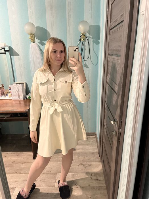 Сукня зі штучної шкіри