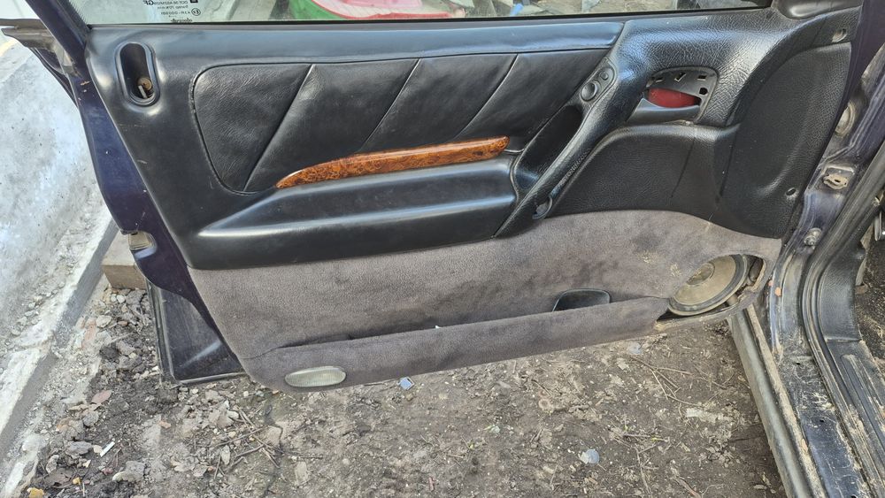 Карти дверні шкіряні опель омега б