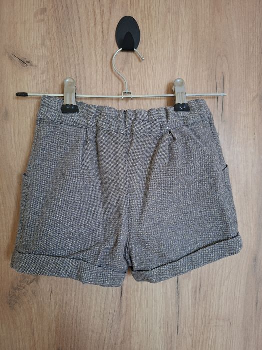 Spodenki H&M ze złotą nitką.