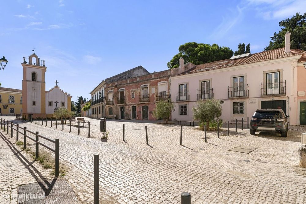 Moradia T4 + 4 com piscina, Lisboa