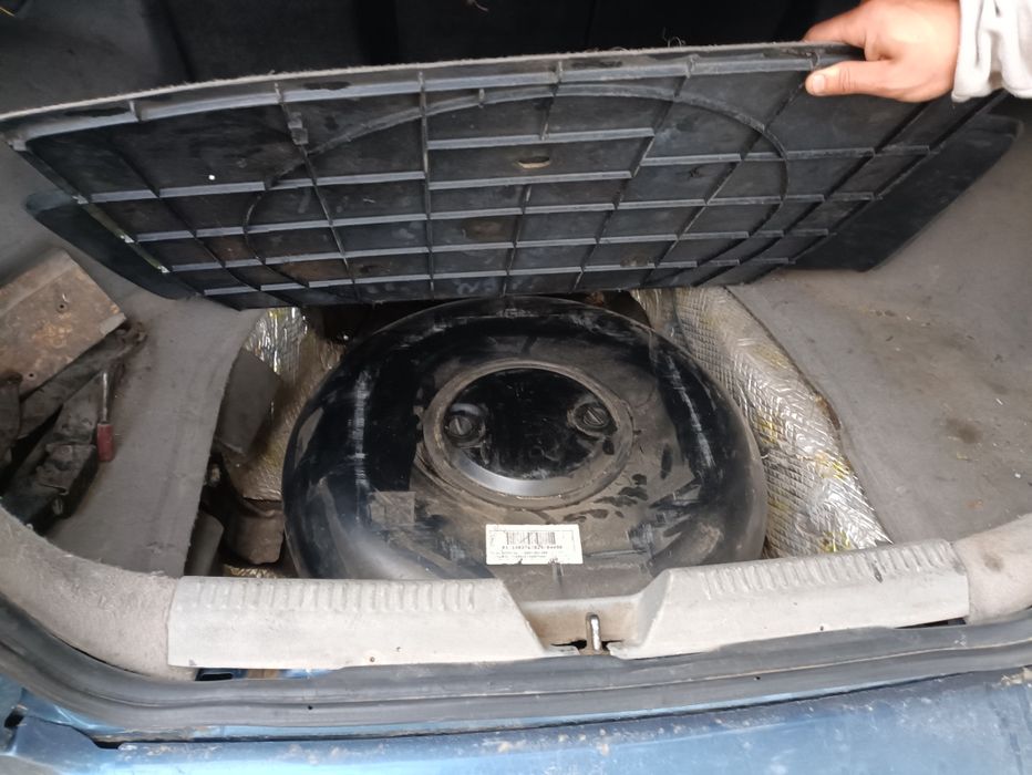 volvo s40 отл сост.  Арест. По запчастям!