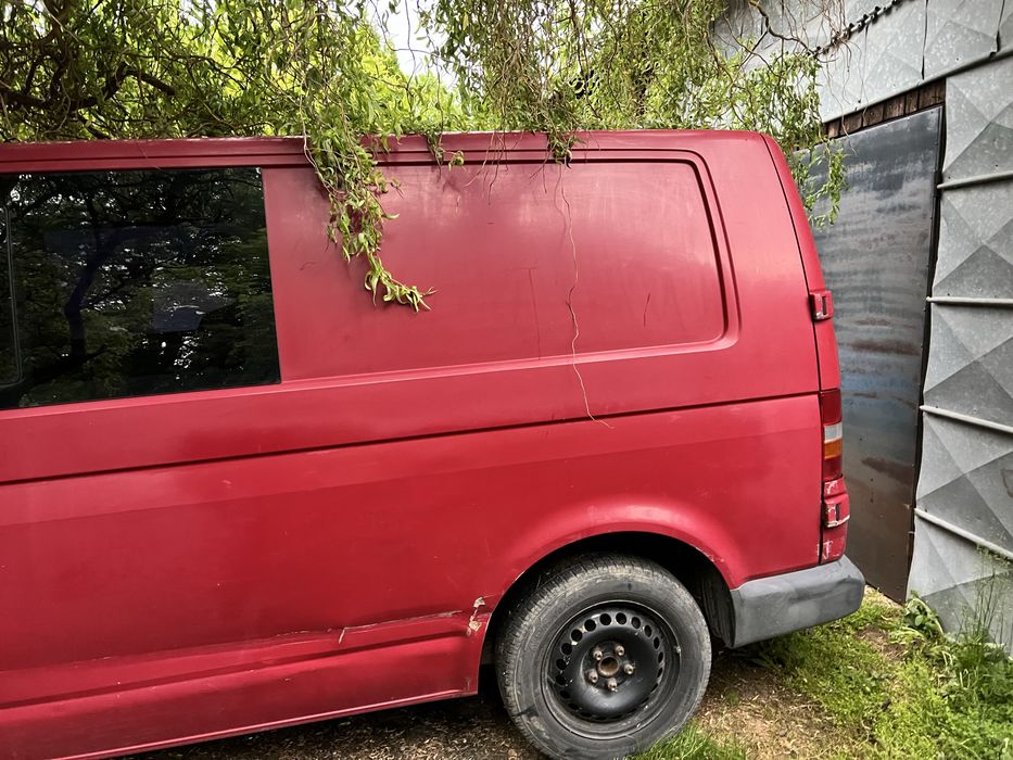 Sprzedam vw t5 uszkodzony silnik