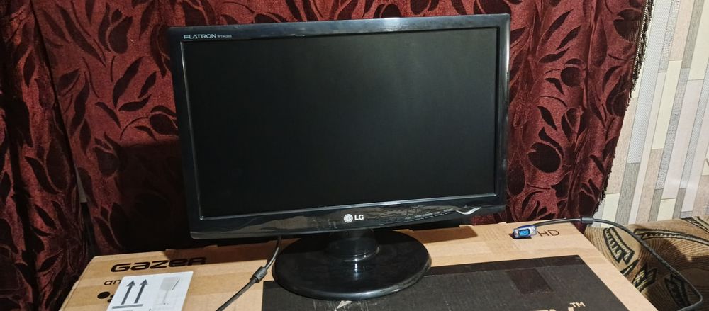Монитор LG Flatron W1943SS 19" — Отличное состояние