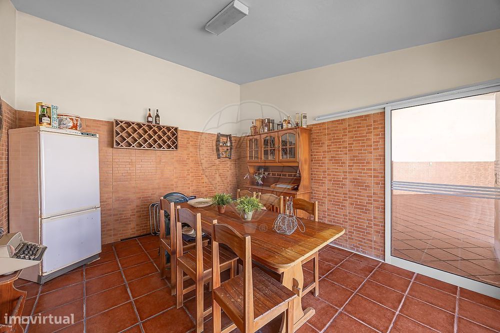 Moradia T5 para venda