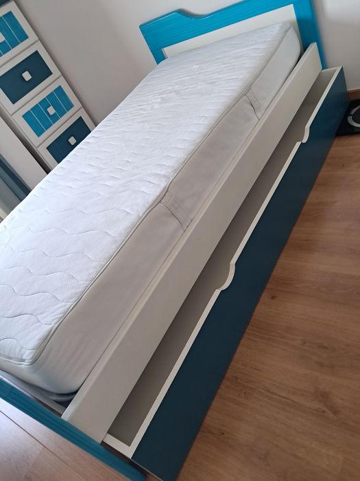 Cama de criança + estrado + colchão 90x190 cm + gaveta para arrumação