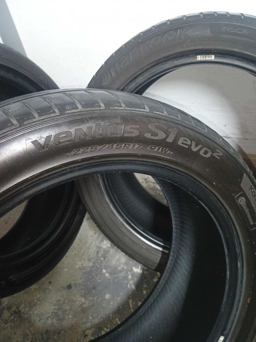 Продам літні шини 225/45 R17