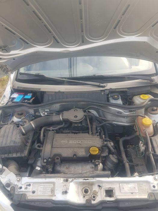 Opel corsa  C gasolina