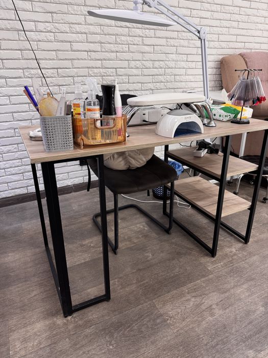 Продам Стол в начиличии 2шт Аркадия