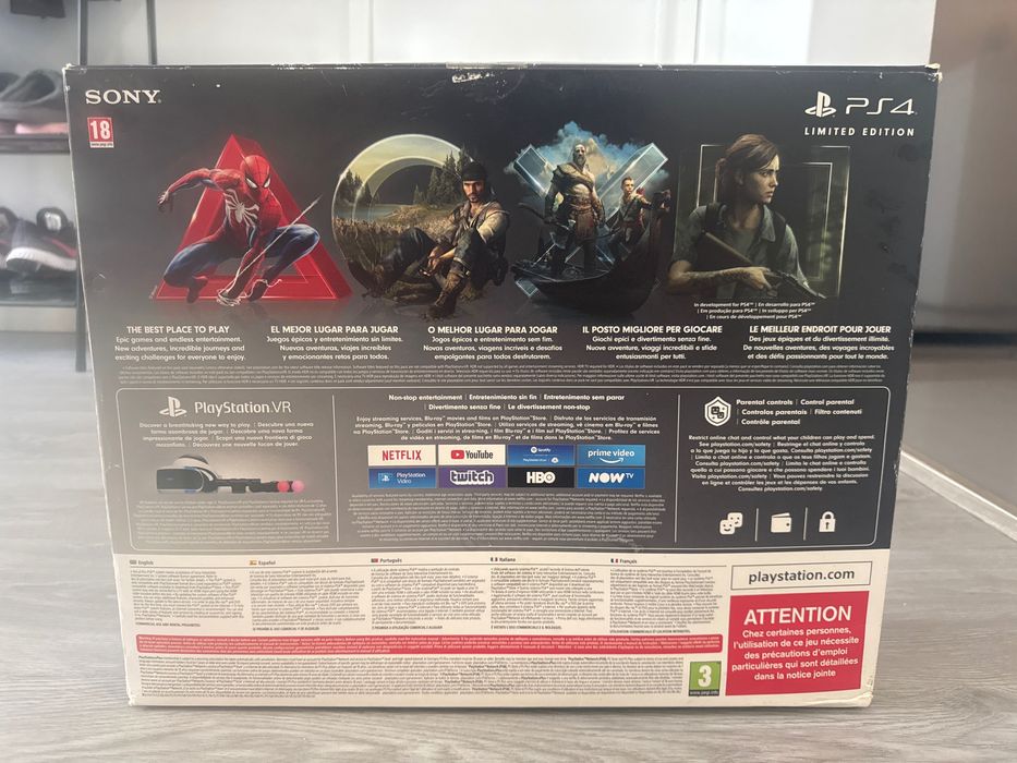 Vendo caixa vazia de Ps4