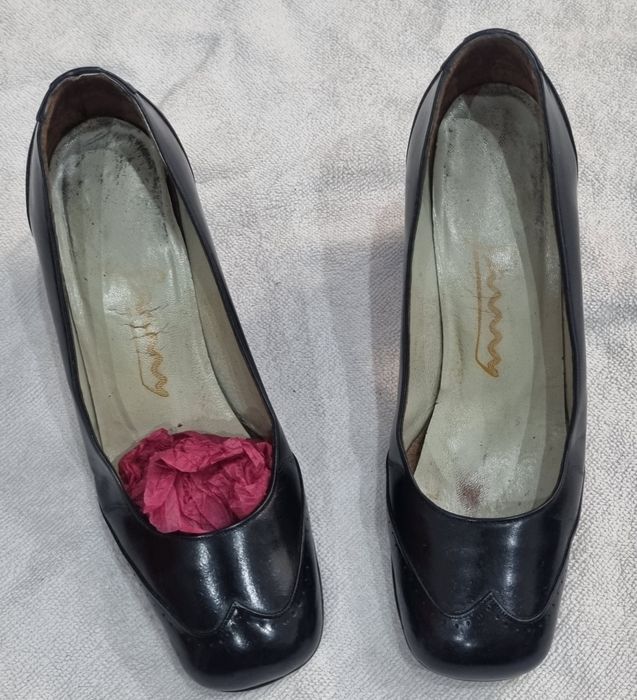 Lote de Sapatos Mulher N° 34 valor cada variado ver todas fotos