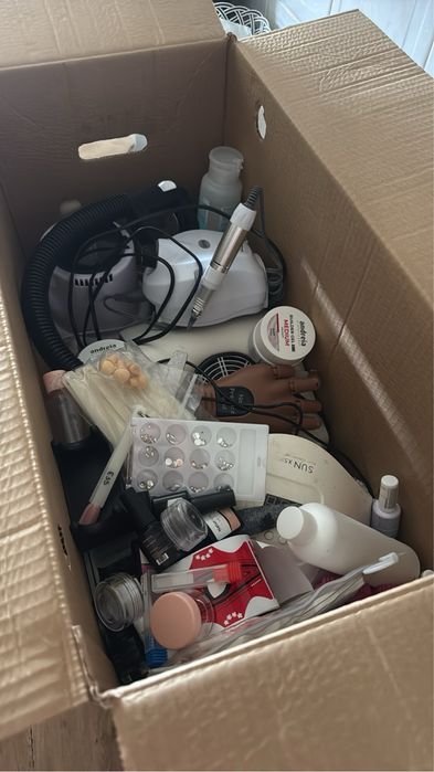 Vendo material unhas de gel