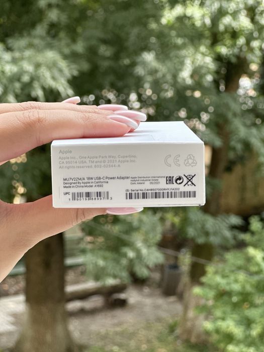 Блок живлення iPhone 18W UCB-C