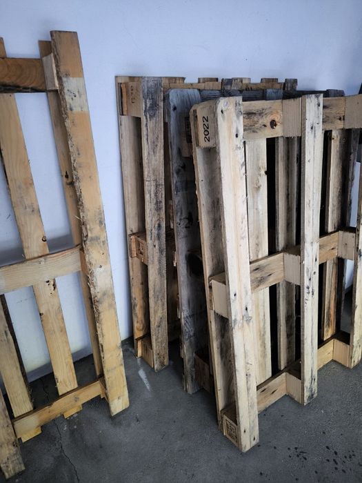 Vendo paletes de madeira