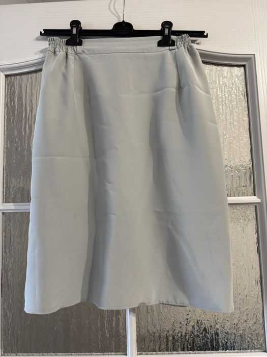Elegancka spódnica w kolorze miętowym