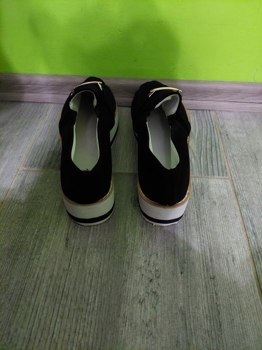 Mokasyny czarne na koturnie