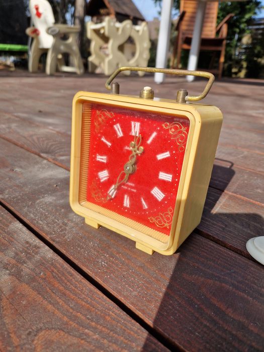 Vintage USSR Wind-Up Mantle Clock from PRL Era - Retro Soviet Table De