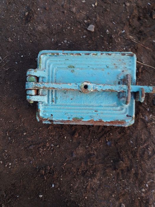 Дверцы чугунные,колосники  завесы и  др.