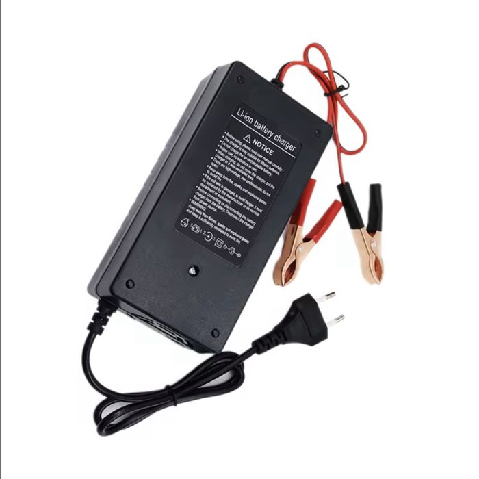 Зарядний пристрій LiFePO4 12V 10A 14.6V