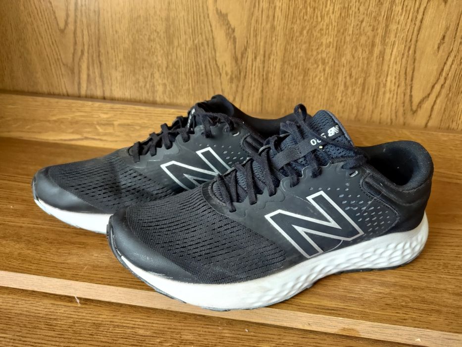 Кроссовки New Balance  42.5