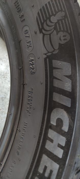 Pneus 235/55/18 semi novos