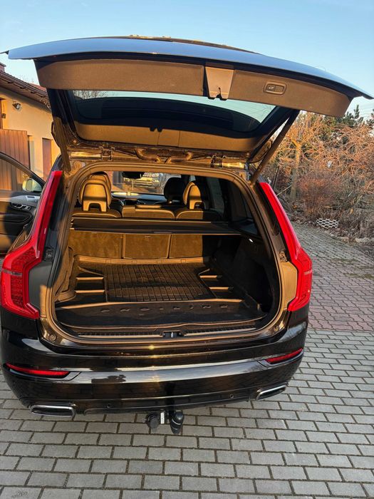 Volvo XC90 D5 AWD  R-design