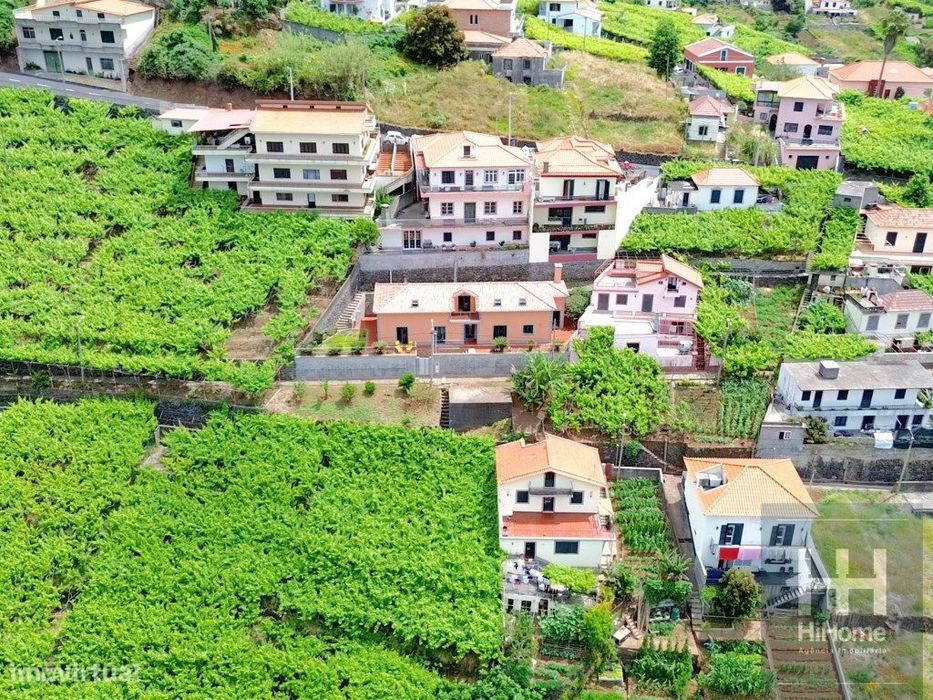 Moradia T3 Isolada com vista mar no Estreito de Câmara de Lobos
