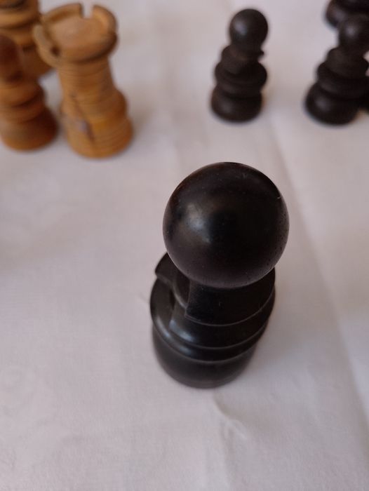 Stare szachy wraz  zegarem jerger Olympia