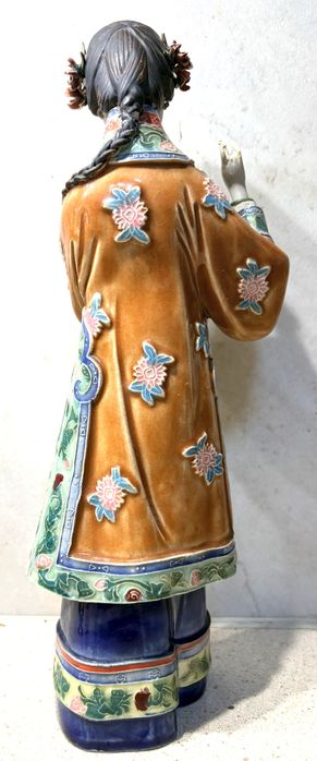 Conjunto de 3 antigas figuras chinesas em porcelana cerâmica policromada Wucai - marcadas