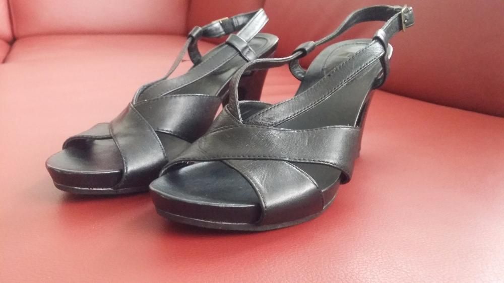 Buty sandały Clarks na platformie skóra 39 (6) i 40 (6,5) stan idealny