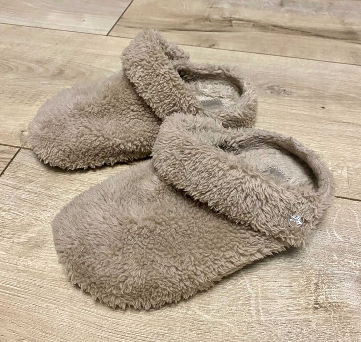 Пушистые тапочки crocs classic cozzzy slipper (оригинал, р. 36-37)