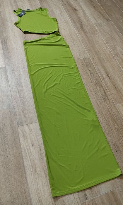 Nowa sukienka maxi z wycięciem dopasowana XS