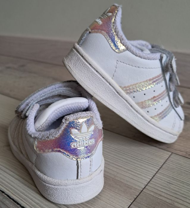 Кросівки Adidas Superstar Originals FV3657 (р.19)