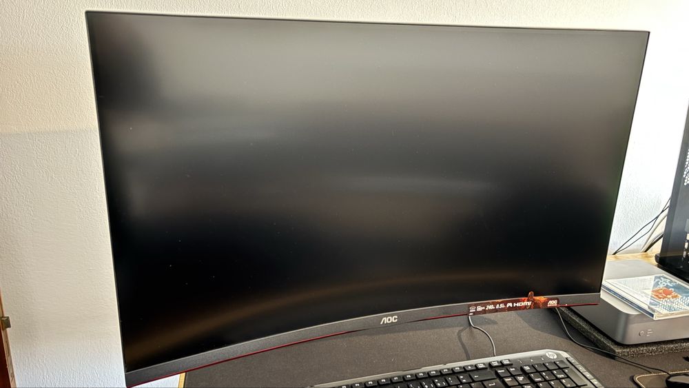 Monitor AOC CURVO DE 32 polegadas (novo)