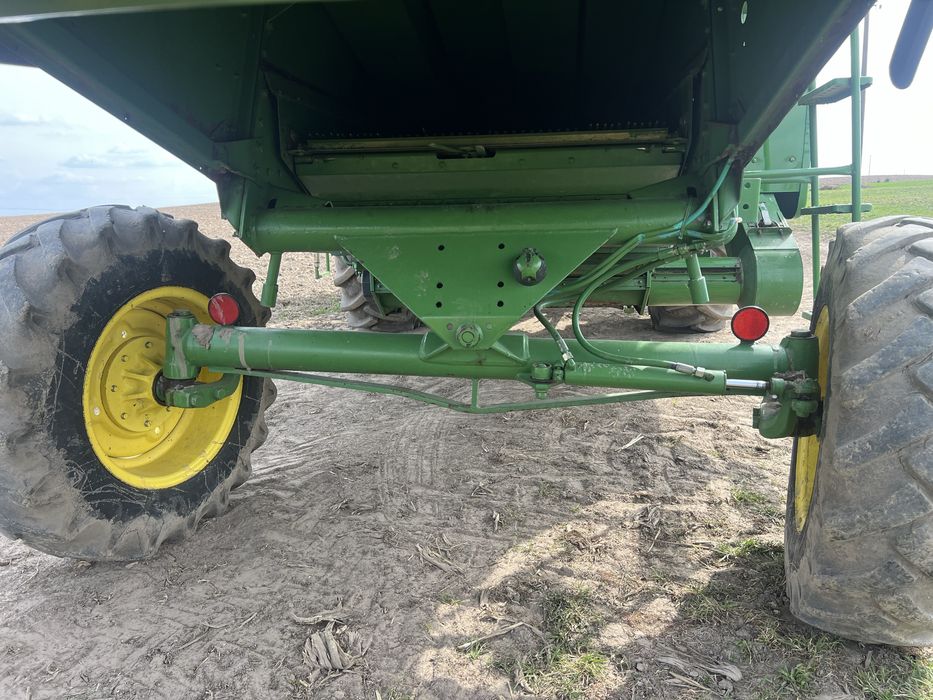 Свіжопривезений комбайн JOHN DEERE 1157 жатка Шумахер