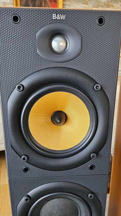 Kolumny B&W DM 603 S2