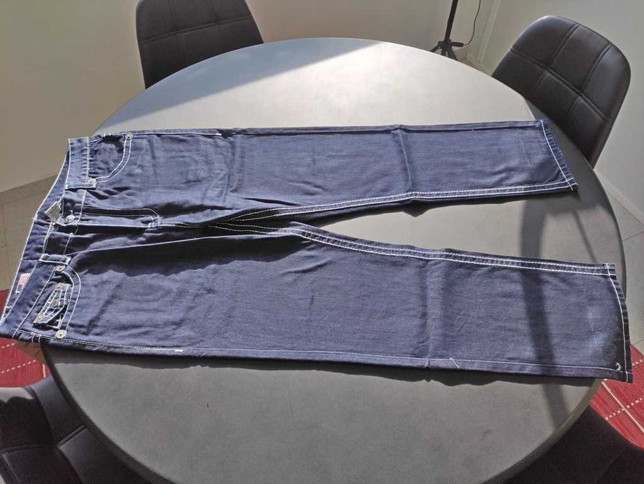 Jeans TRUE RELIGION: O Jeans que Cabe no seu Estilo e no seu Bolso!